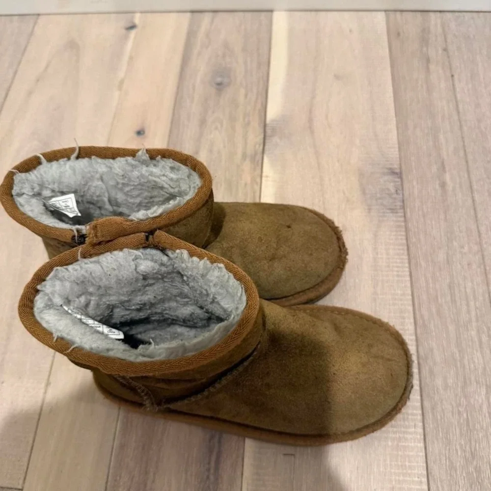 Brown UGG boots, Size US 12 #shearling #boots